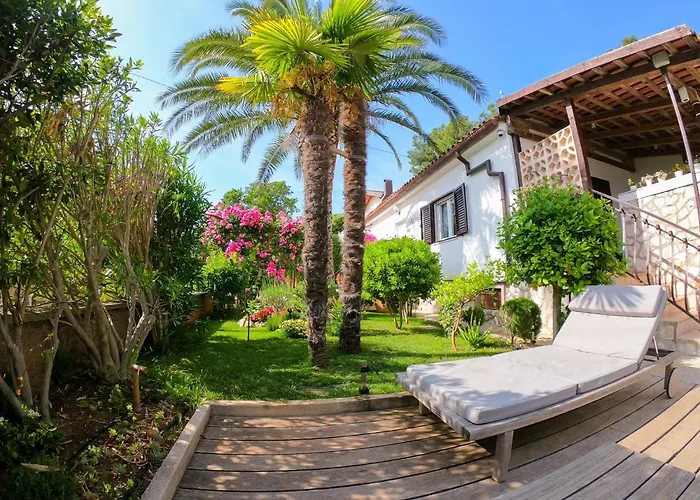 Apartments By The Sea Artatore, Losinj - 8020